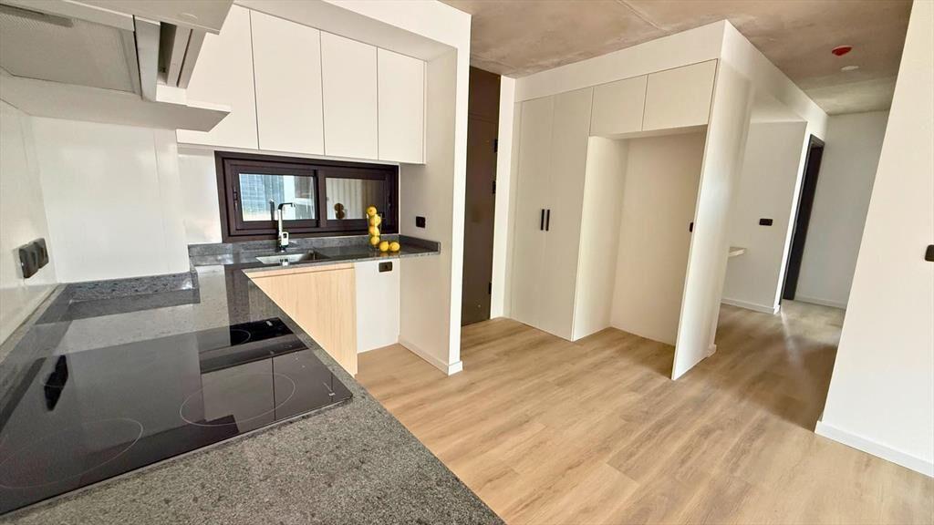 Venta apartamento a estrenar, 2 dormitorios con jardín priv