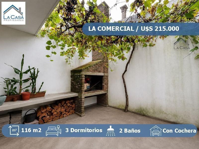 Casa a la Venta en La Comercial de Tres Dormitorios con Coc
