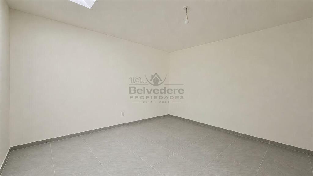 Apartamento reciclado dos dormitorios Cerro Ref. 203