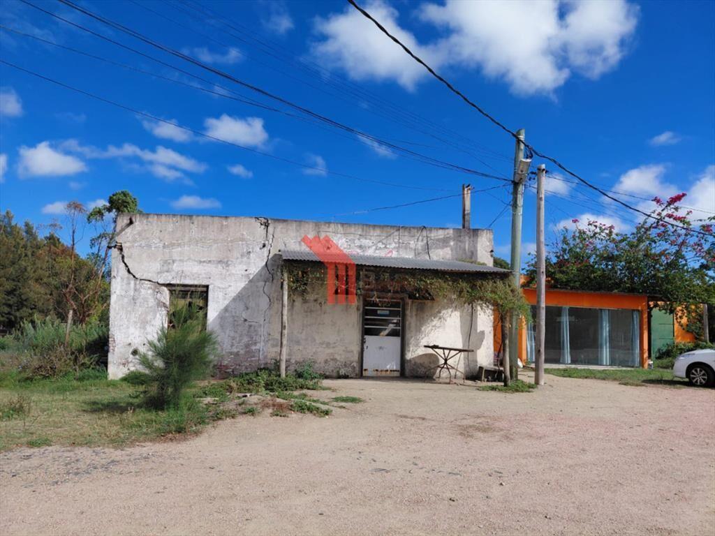 Venta casa y local y terreno,Mendoza Chico,