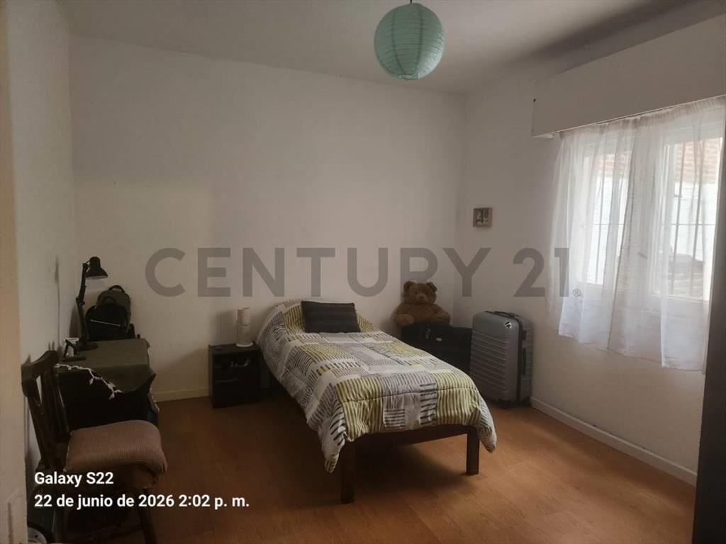 VENTA Apartamento 2 Dormitorios LA COMERCIAL,PRIMER PISO ...