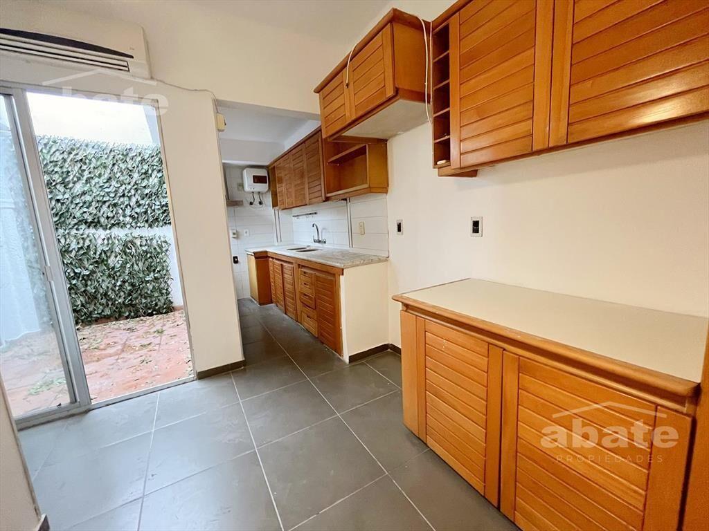 Venta de Casa 3 Dorm y Garage - Pocitos Nuevo