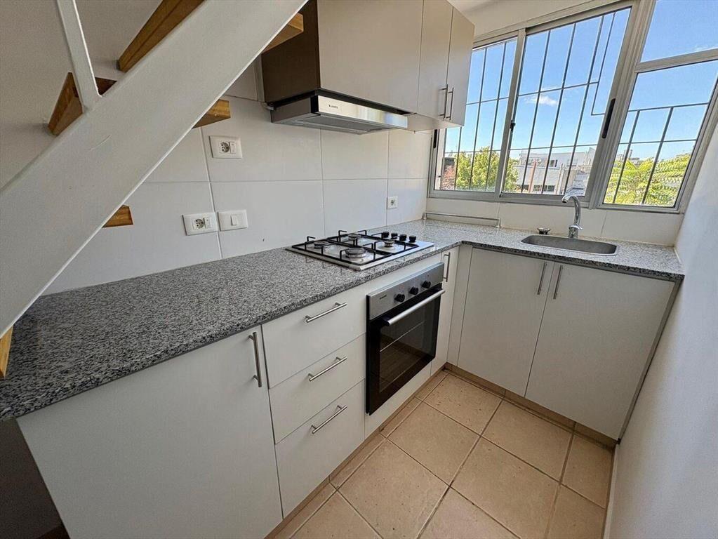 VENTA CASA POCITOS NUEVO 3 DORM - 2 BAÑOS - TZA C/ PARRILLE
