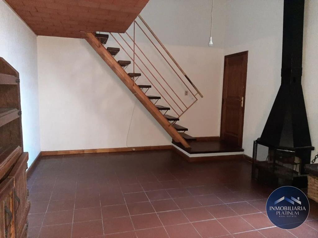 Casa en alquiler c/ cochera en Parque Rodó