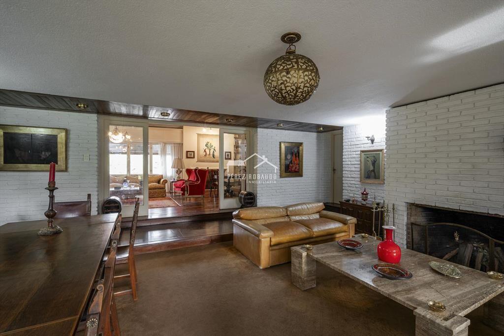 Hermosa casa de 5 dormitorios con gran parque, piscina, apa