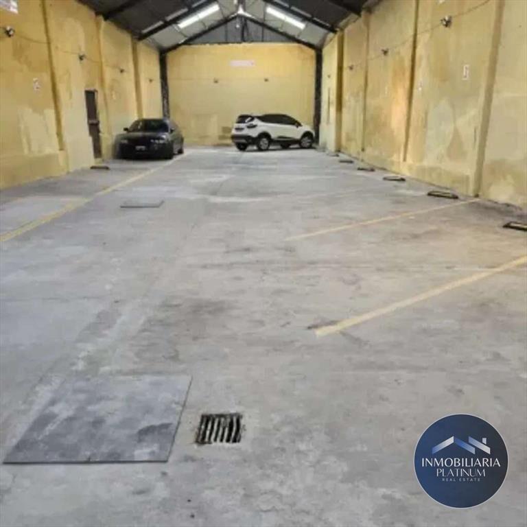 3 apartamentos y Galpón con renta Paso Molino