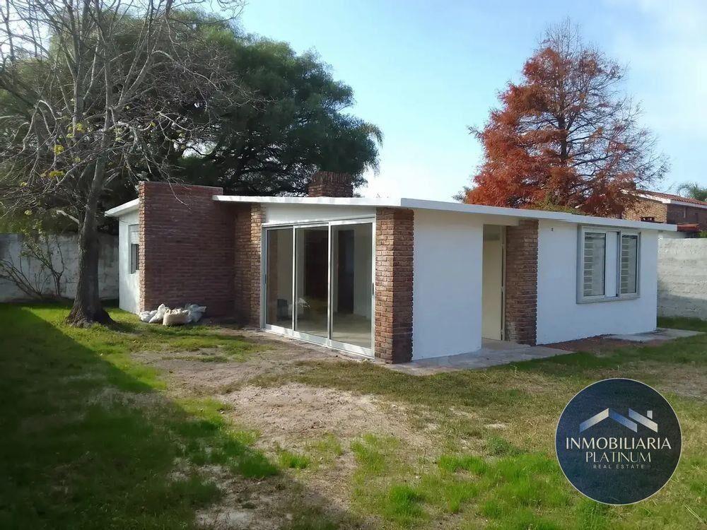 Casa en alquiler c/ cochera en Solymar