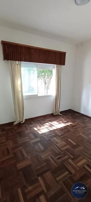 Casa en alquiler c/ cochera en Carrasco Norte