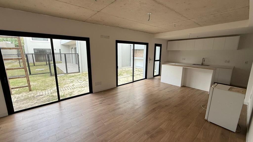 Casa en barra de carrasco, 3 dorm, gge, barbacoa, estrena!!