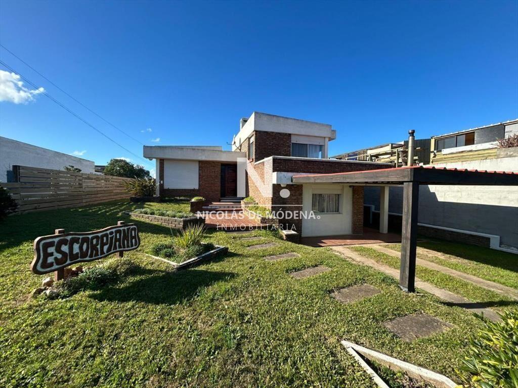 En venta casa en La Paloma, Rocha, de 5 piscina y