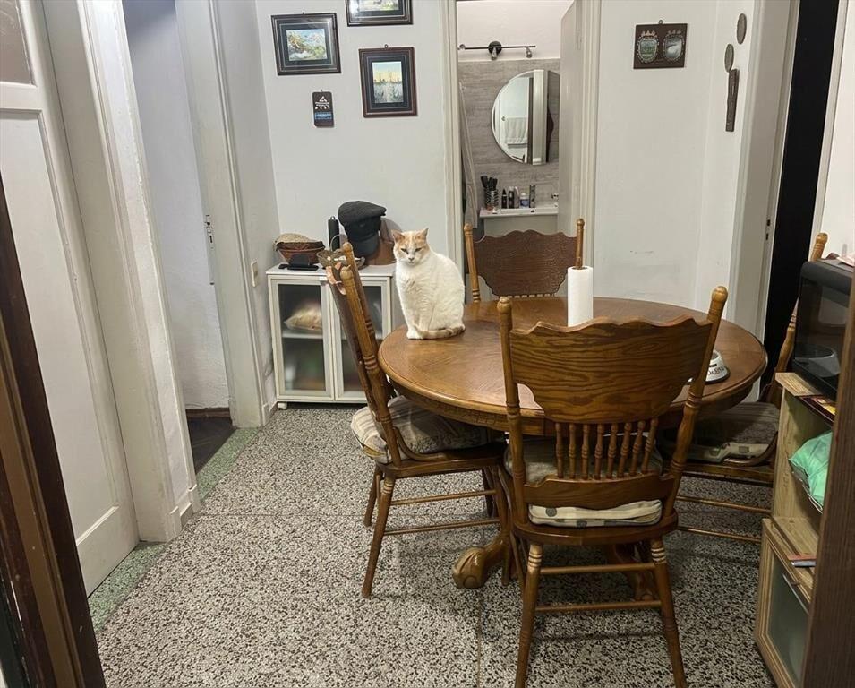 Venta Casa dos dormitorios con Apto y Depósito en Aires Pur