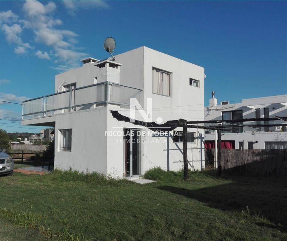 Linda casa en alquiler en Manantiales Balneario Buenos Aire