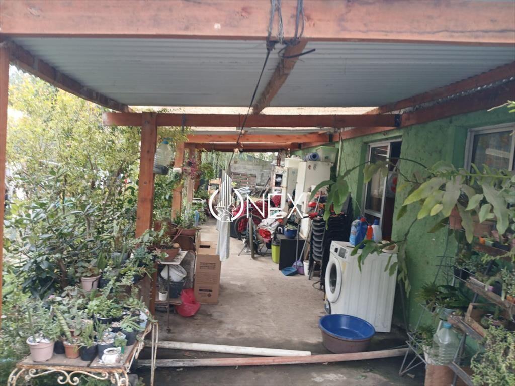 Se vende casa en Las Toscas sur.