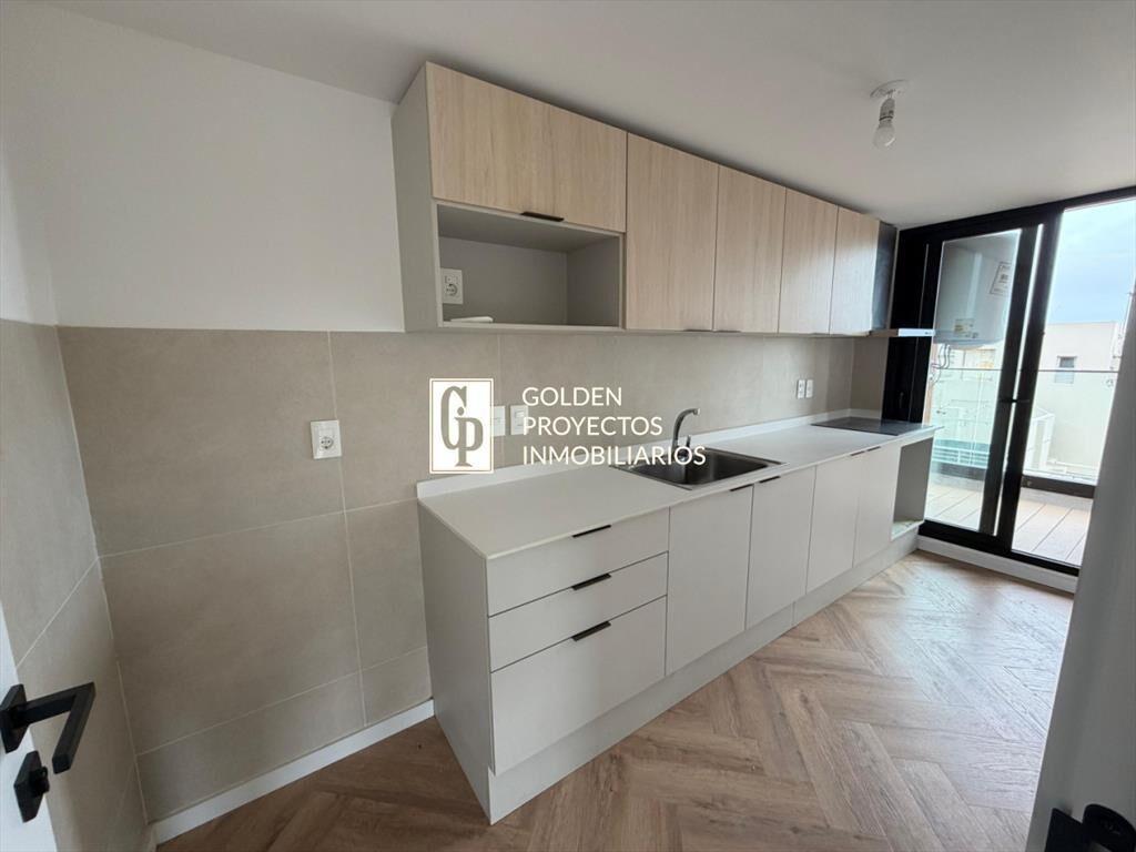 Apartamento en Alquiler 2 Dormitorios con Cocina definida e