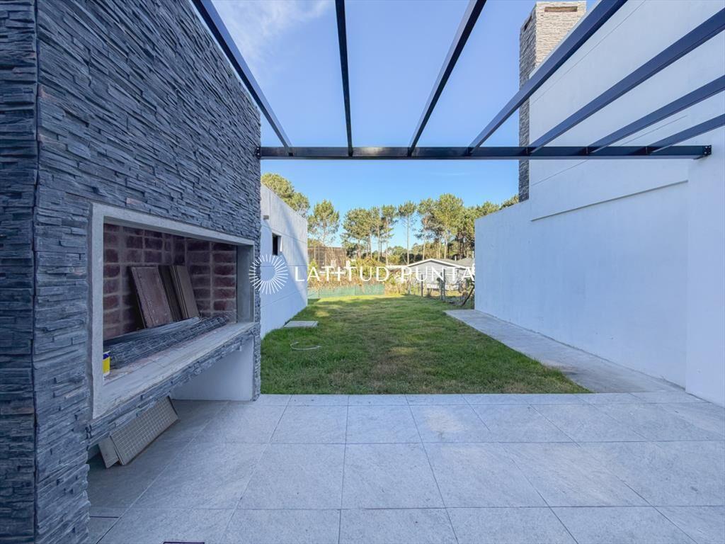 Oportunidad a estrenar, casa de 3 dormitorios en
