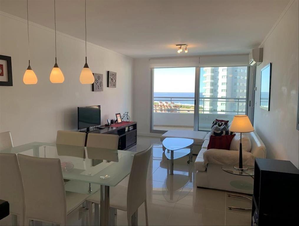 Apartamento 3 dormitorios, vista al mar y servicios