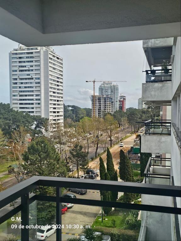 Encantador Apartamento en Edificio gran Categoria