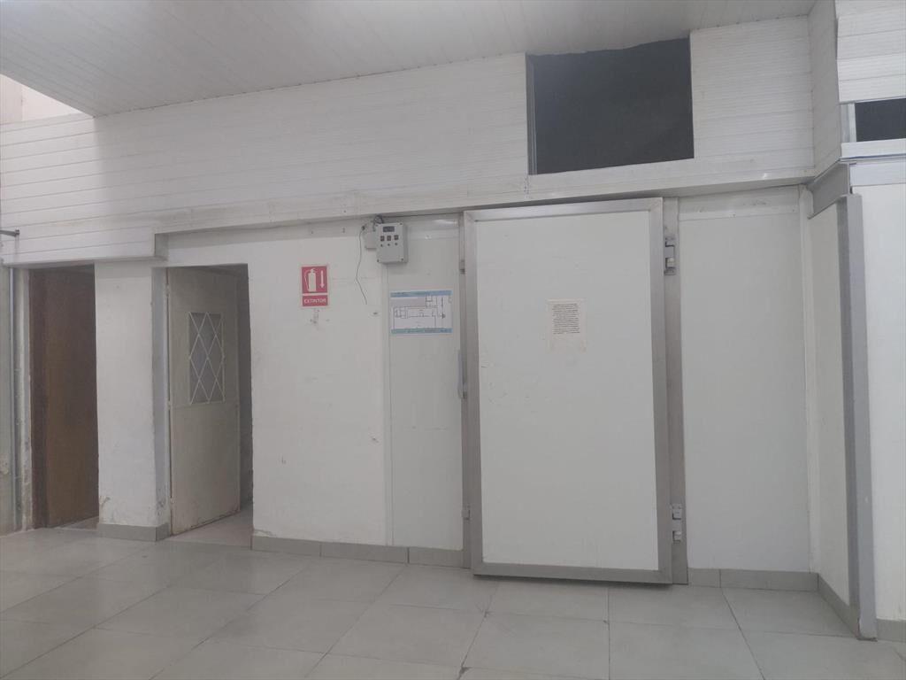 Venta Local Deposito en Brazo Oriental Ingreso Camiones Cám