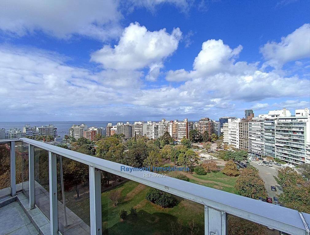 Alq. Penthouse. Gran terr. c/parr, 3 Dor, estar, gje