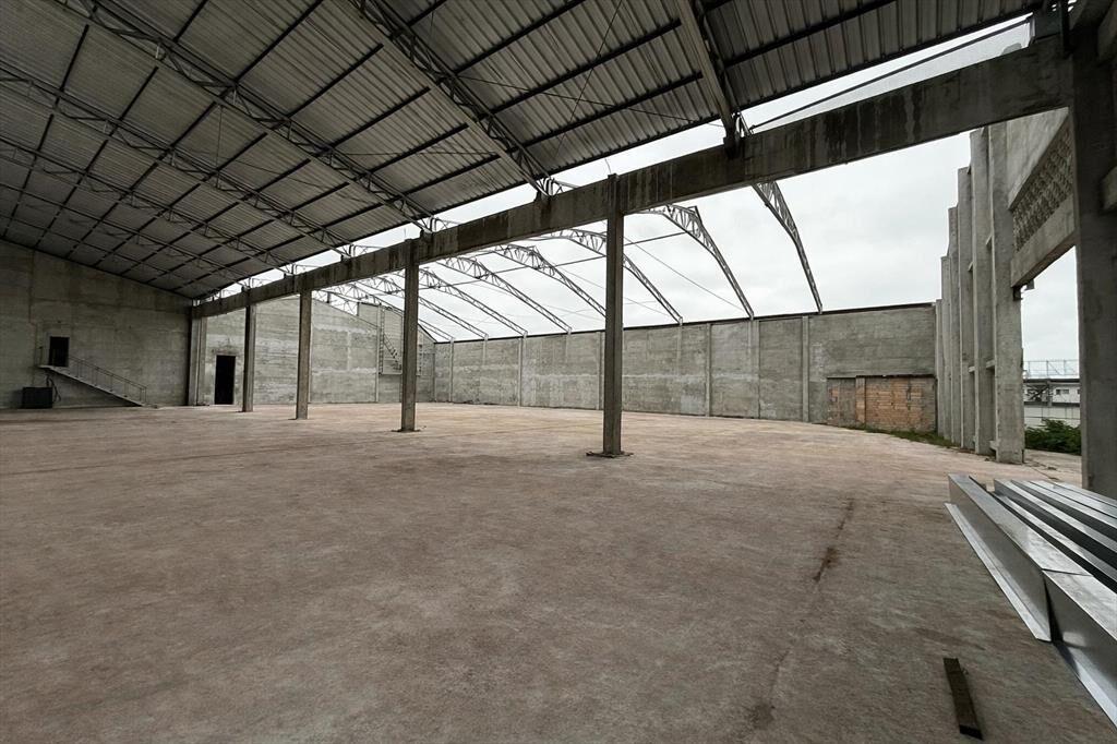 Proximo Garzón y San Quintin, Galpón de 2000m2, explanada d