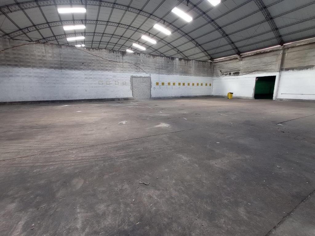 Veracierto y Camino Carrasco, 820 m2, vigilancia 24 hs, bañ