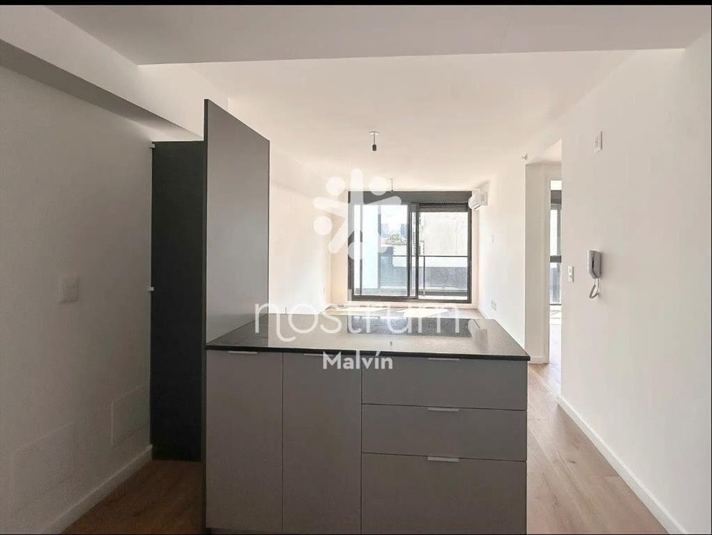 Piso medio excelente orientación con garaje $ 31.500.ingres