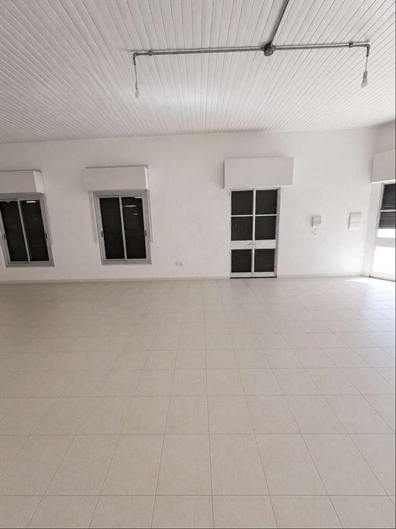 LOCAL COMERCIAL EN ALQUILER | ESQUINA SAN MARTÍN Y JOSÉ BAT