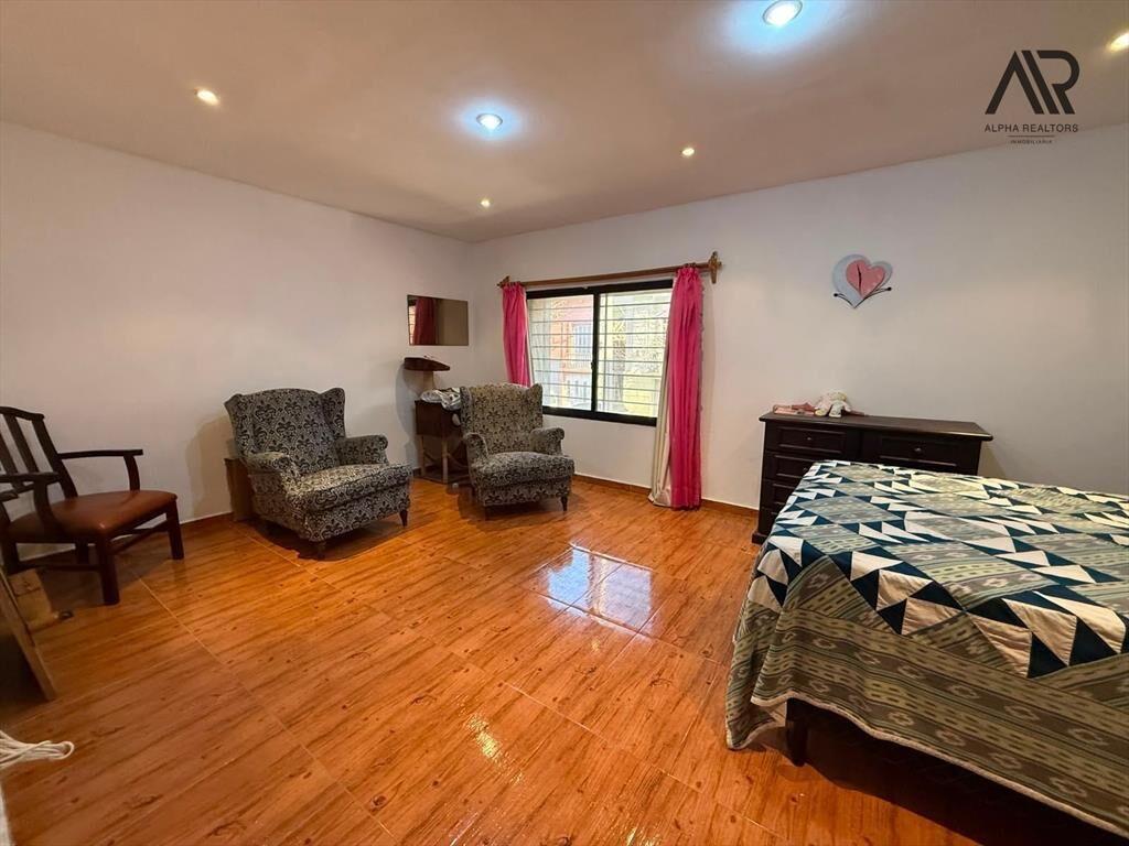 Casa en venta c/ cochera en Barrio Sur