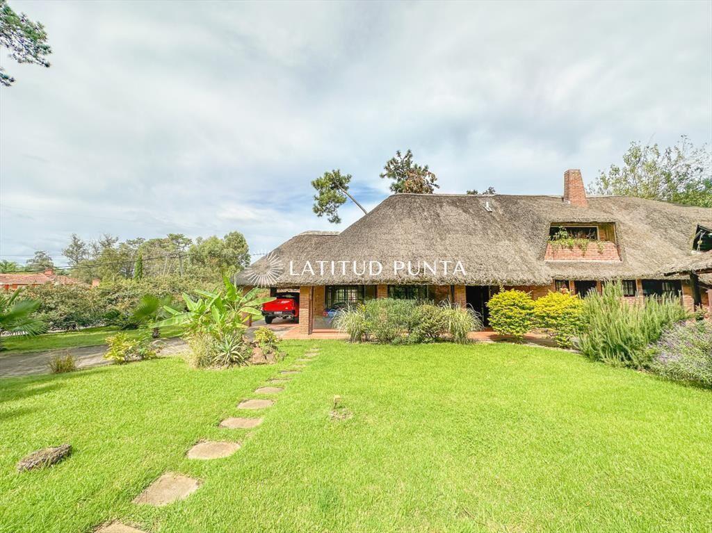 Casa en Jardines de Córdoba, 3 suites más