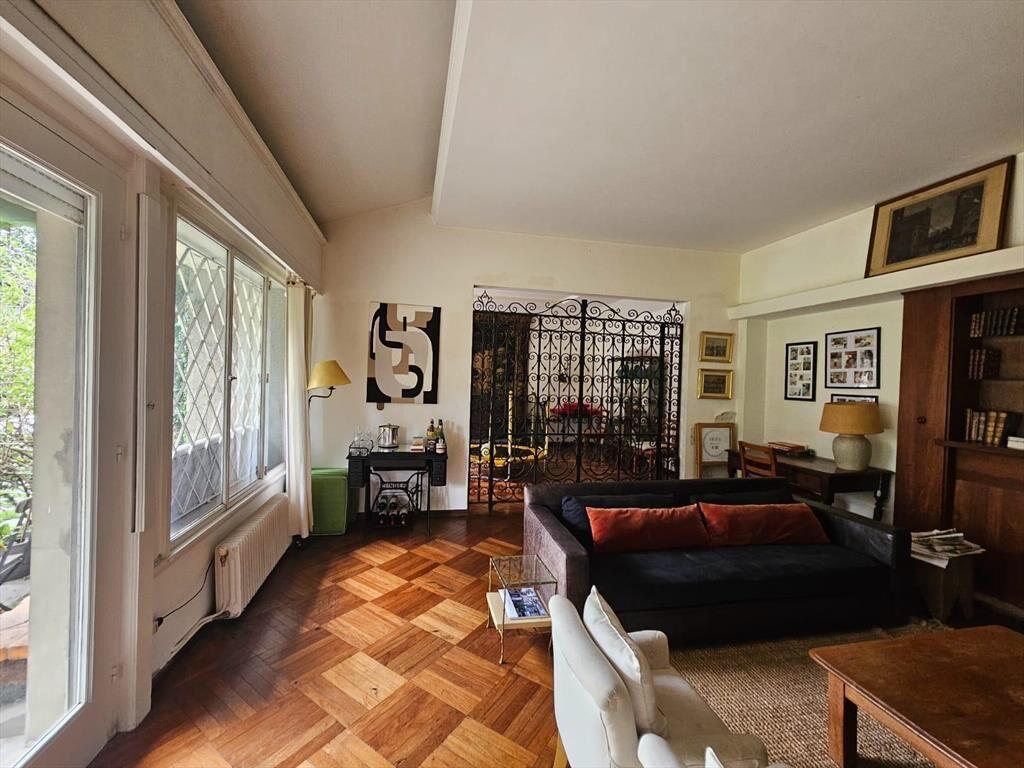 Venta importante terreno de 4488 m² con dos casas sobre B