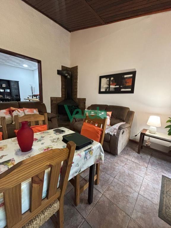 Casa en venta de dos dormitorios en barrio Paso