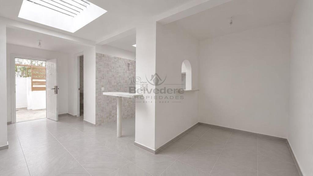 Apartamento reciclado dos dormitorios Cerro Ref. 203