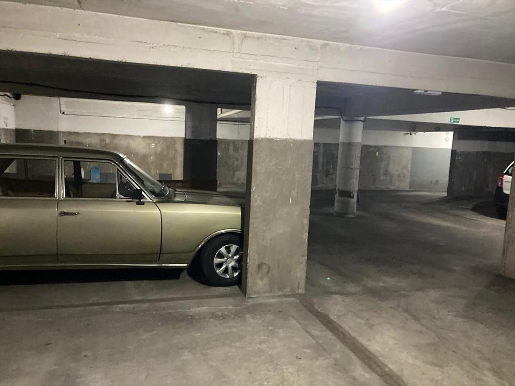 Venta Cochera en F.Vidal y S.Antuña,Punta Carretas 11m2