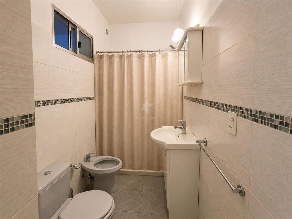 ALQUILER CASA LA BLANQUEADA 1 DORMITORIO Y PATIO