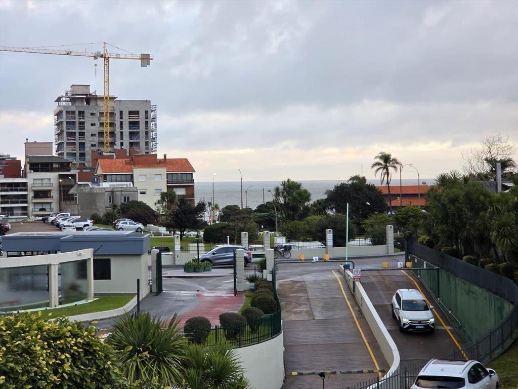 Oficina -Oficina, Puerto del Buceo, 76 m2, 2 ambientes, gge
