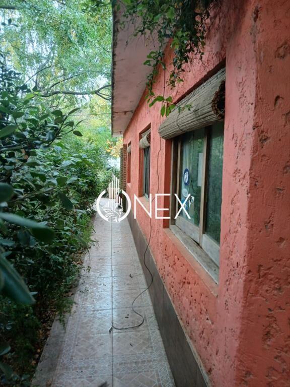 Se vende casa en Las Toscas sur.