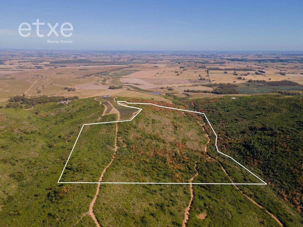 Imperdible Chacra en Venta en Las Sierras...