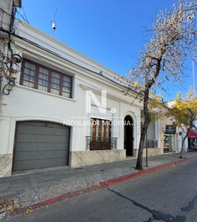 Hermosa casa en Venta en el corazón de Salto.