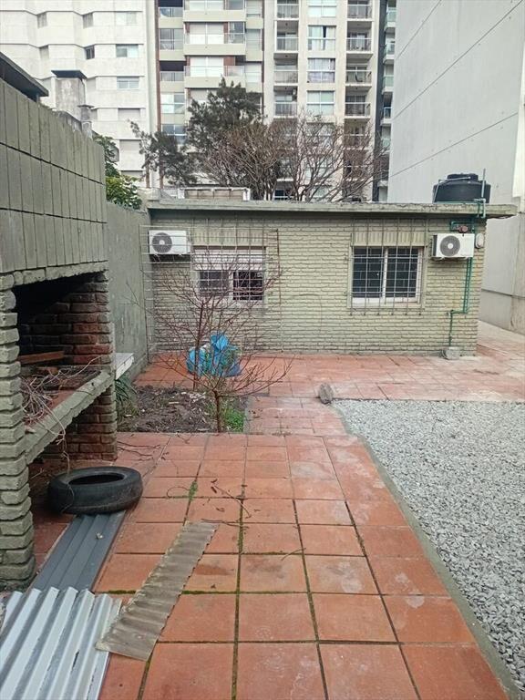 Alquiler de casa en Puerto del Buceo, 2 dormitorios y 2 bañ
