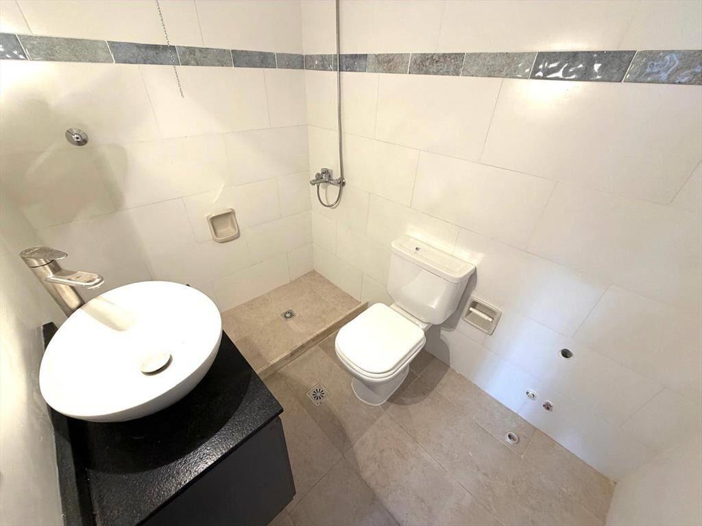Alquiler de Casa en Mateo Vidal con 1 dormitorio y garaje e