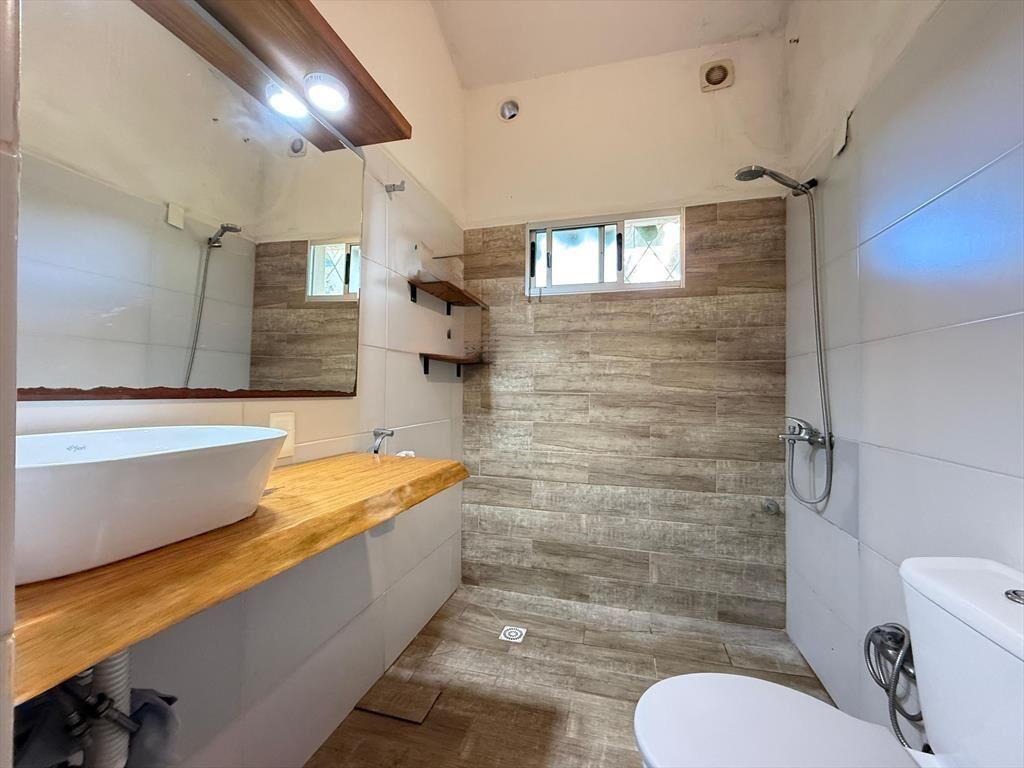 Venta Casa 3 Dormitorios y apartamento Shangrila