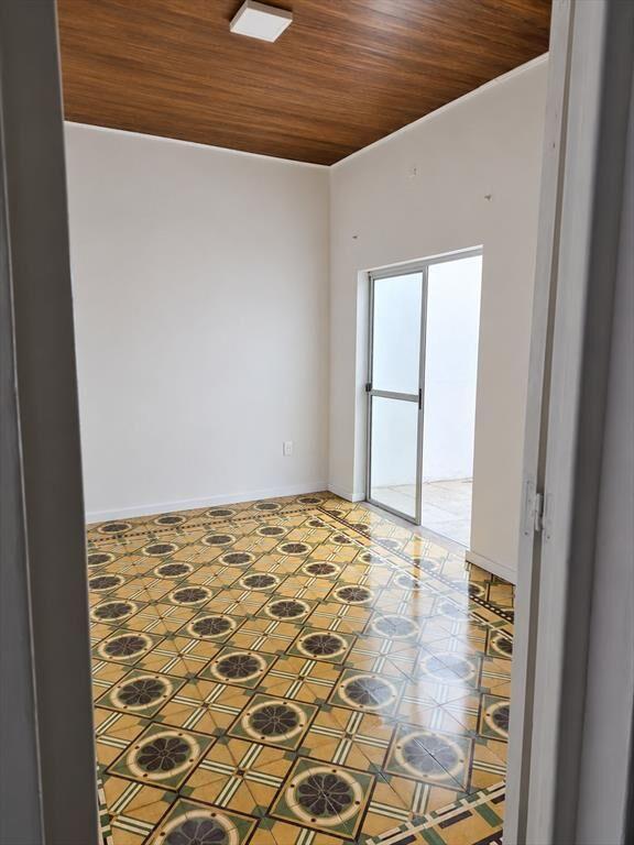 Casa de 3 dormitorios con garaje y patio