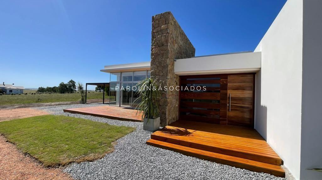 Casa en venta de 4 dormitorios en Pueblo MÃo,