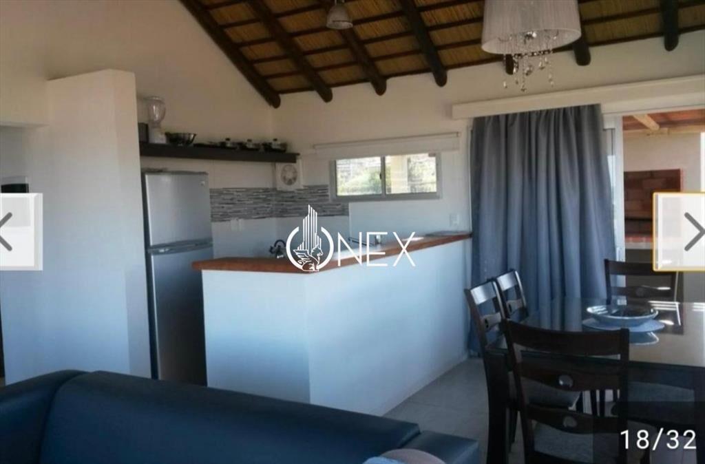 Venta casa de 4 dormitorios con vista al mar en