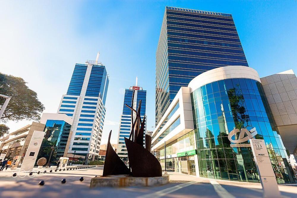 Venta oficina en WTC con 2 garajes