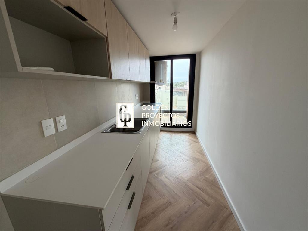 Apartamento en Alquiler 2 Dormitorios con Cocina definida e