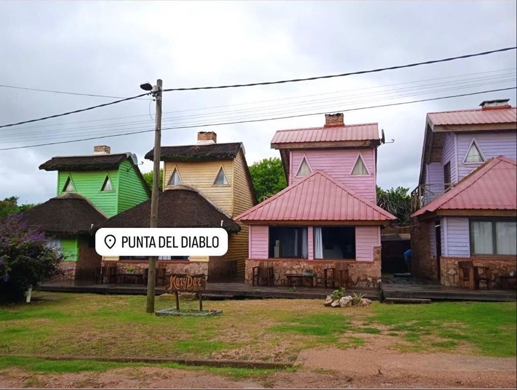 4 CASAS EN VENTA PUNTA DEL DIABLO