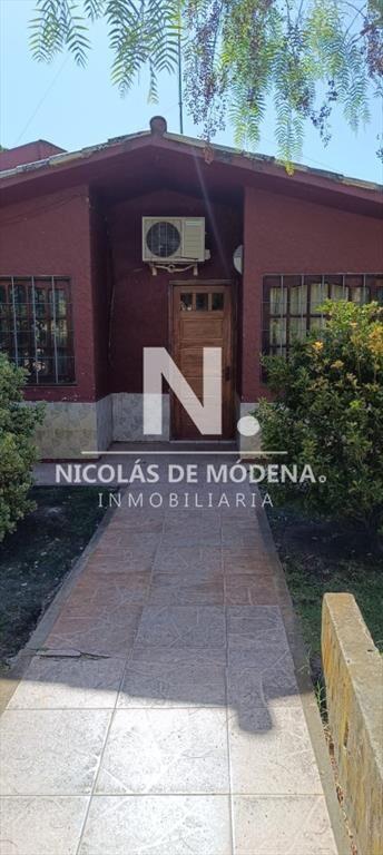 Vende casa en Piriapolis de 4 dormitorios,