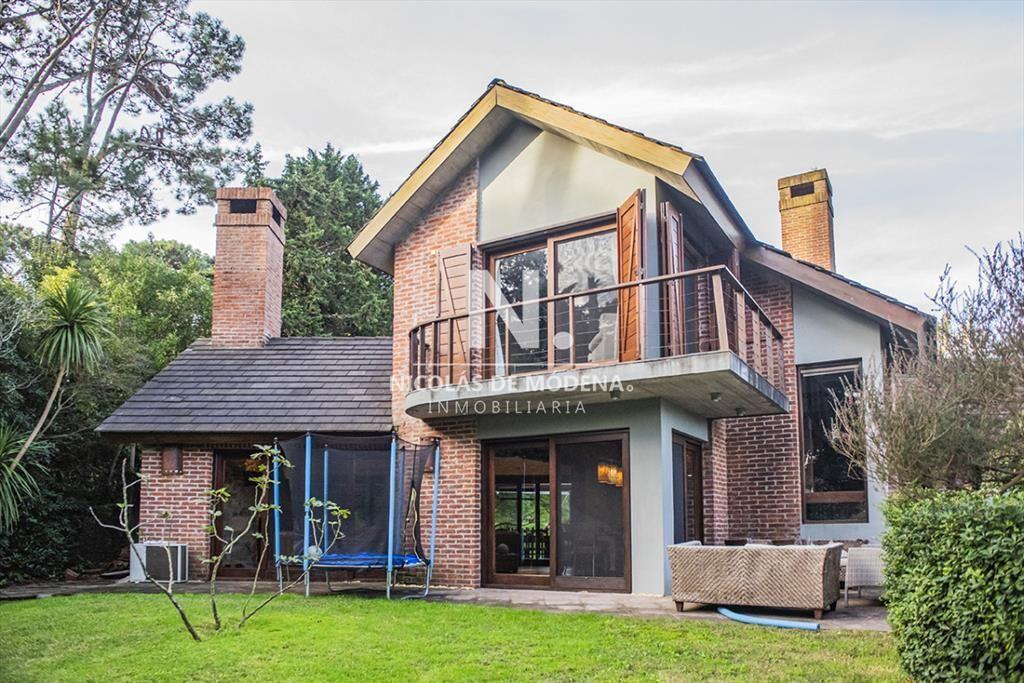 Vende casa de 4 dormitorios en Cantegirl, Punta
