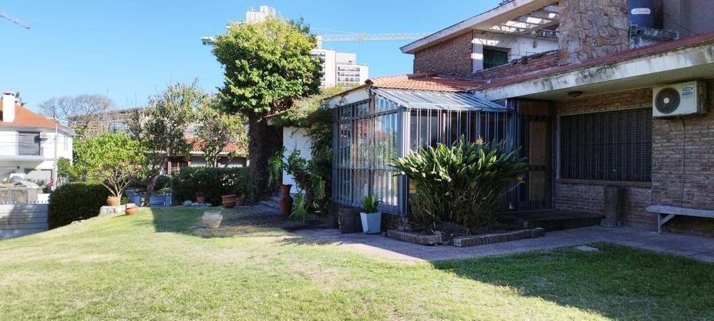 Local proximo Puerto del Buceo y WTC, 390 m2 , terreno de